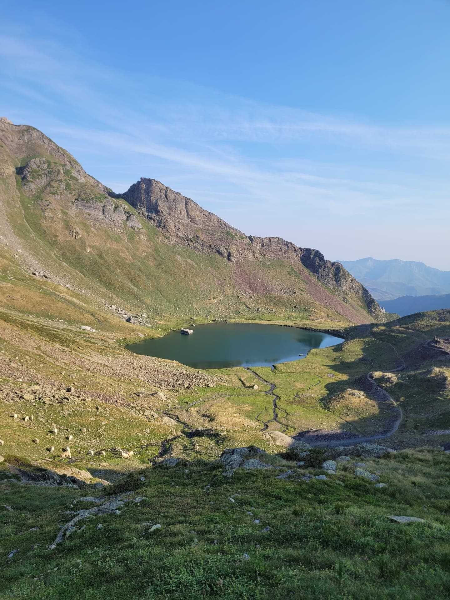 Un lac d'altitude dans les Pyrénées
